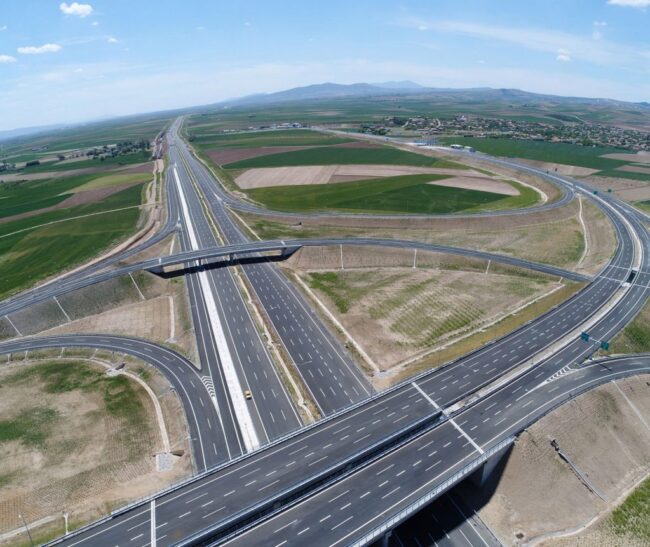 1 kilometre asfalt yolun maliyeti nedir?